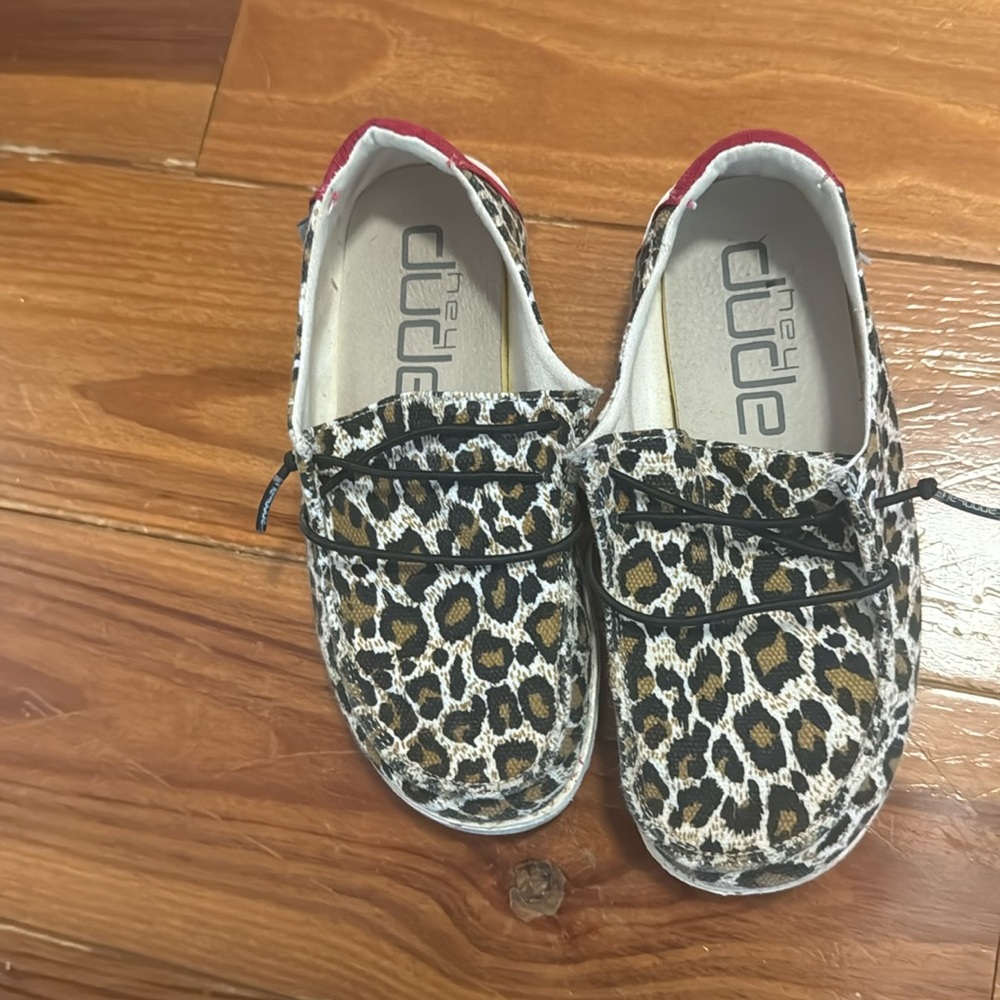 Kids leopard hey dudes